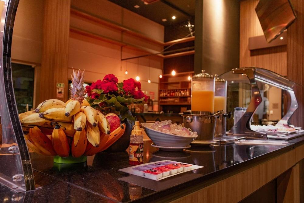 Hotel Oasis 4*